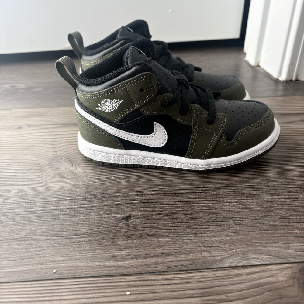 Jordan Kids Black and Olive Sneakers
